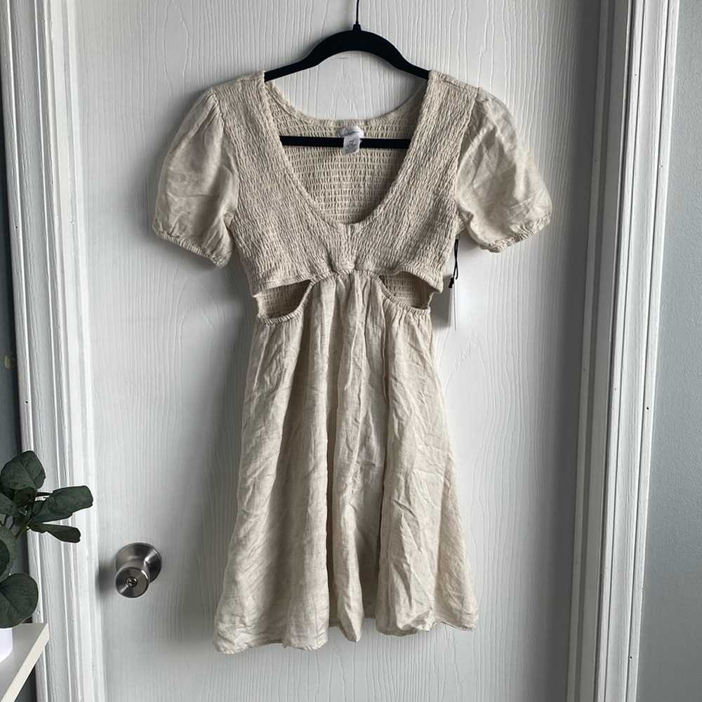 Japra tan/cream short cutout T-shirt dress